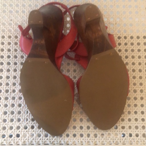 Brazilian coral leather/wood wedges - Picture 2 of 2